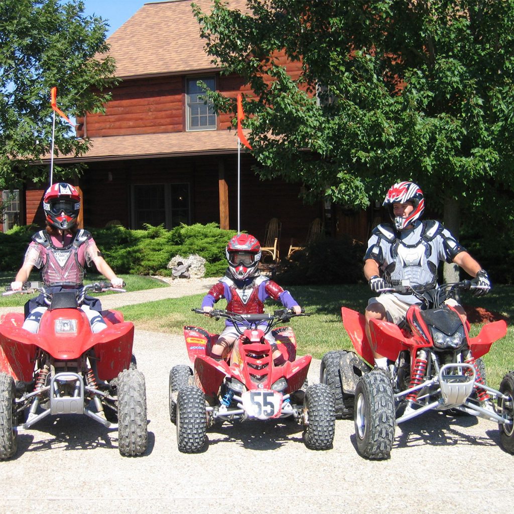 4x4x300_ATV Family